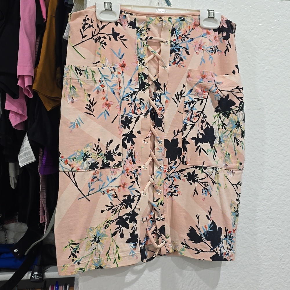 Guess skirt